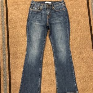 Size 4 Levi Boot Cut 515 Jeans